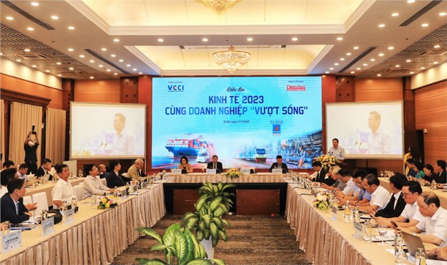 Năm 2023 dự báo sẽ nhiều khó khăn thách thức với cộng đồng doanh nghiệp (17/11/2022)